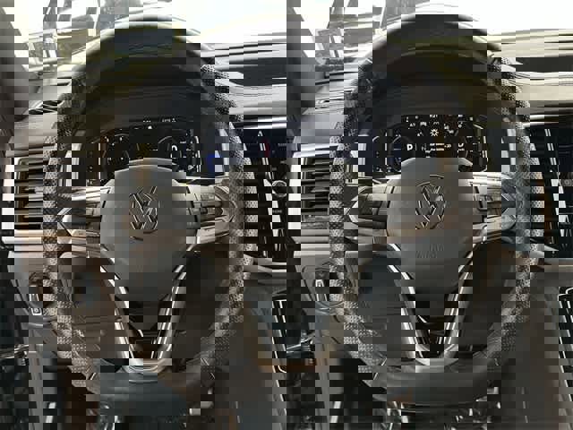 Certified 2022 Volkswagen Atlas Cross Sport SEL R-Line image 9