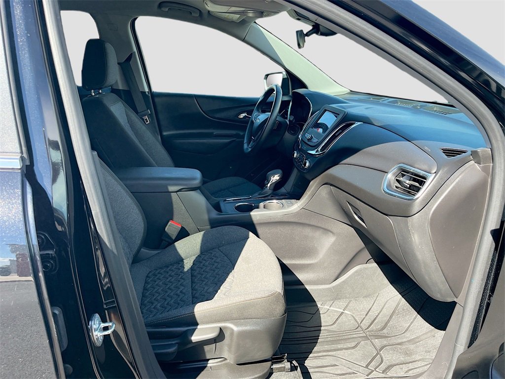 Used 2024 Chevrolet Equinox LT w/ LPO, Floor Liner Package image 28