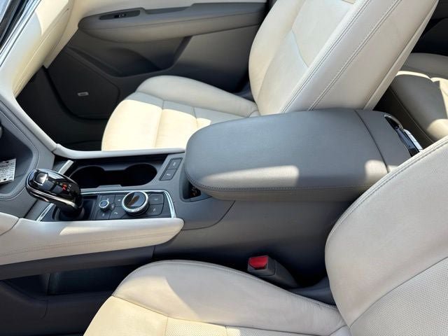 Used 2020 Cadillac XT6 Premium Luxury AWD/4WD image 17