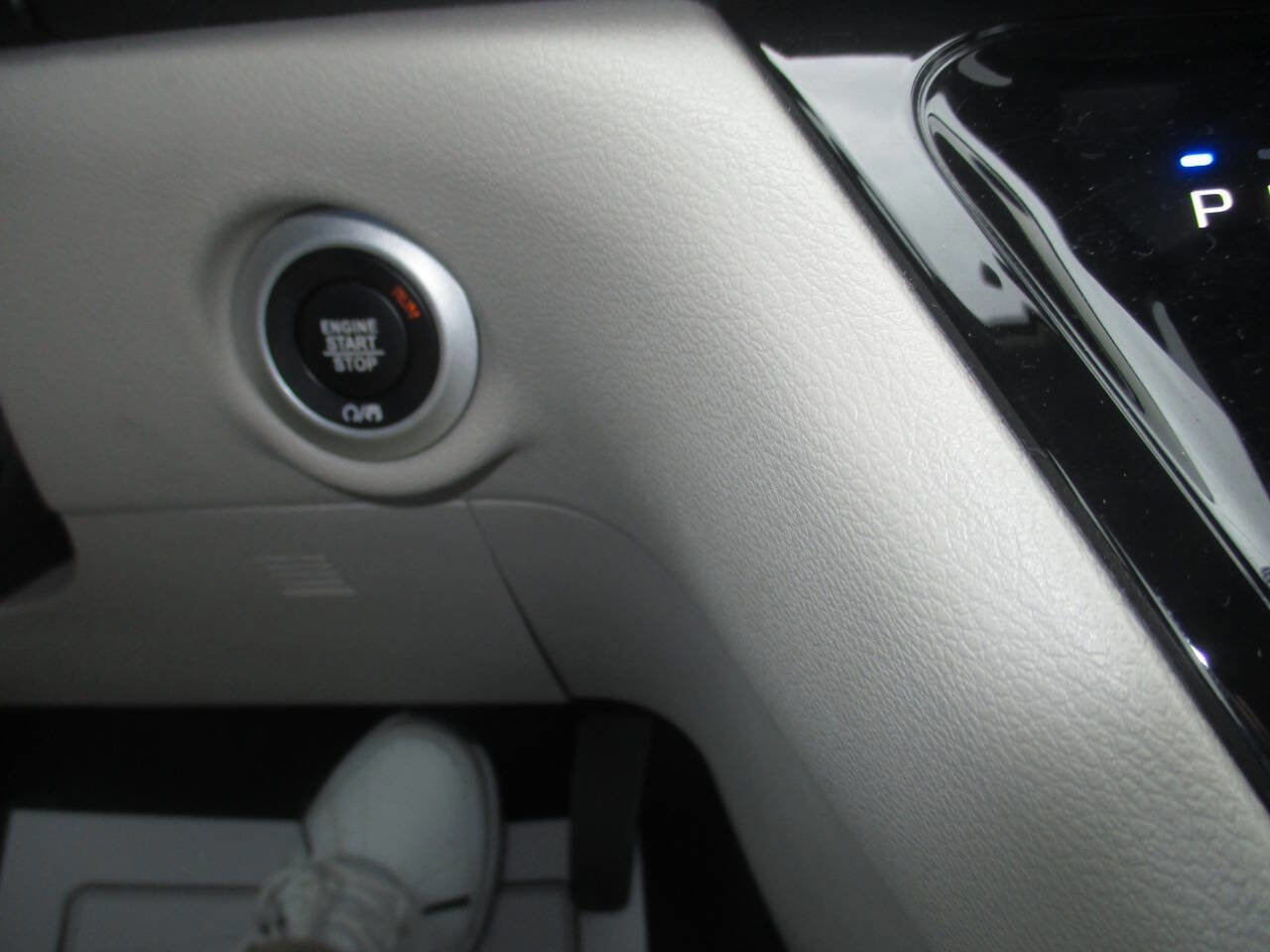Used 2023 Chrysler Pacifica Touring-L FWD image 30