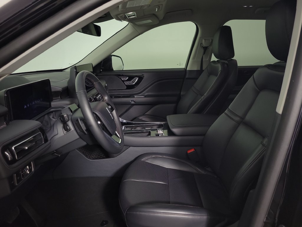 New 2026 Lincoln Aviator AWD image 15