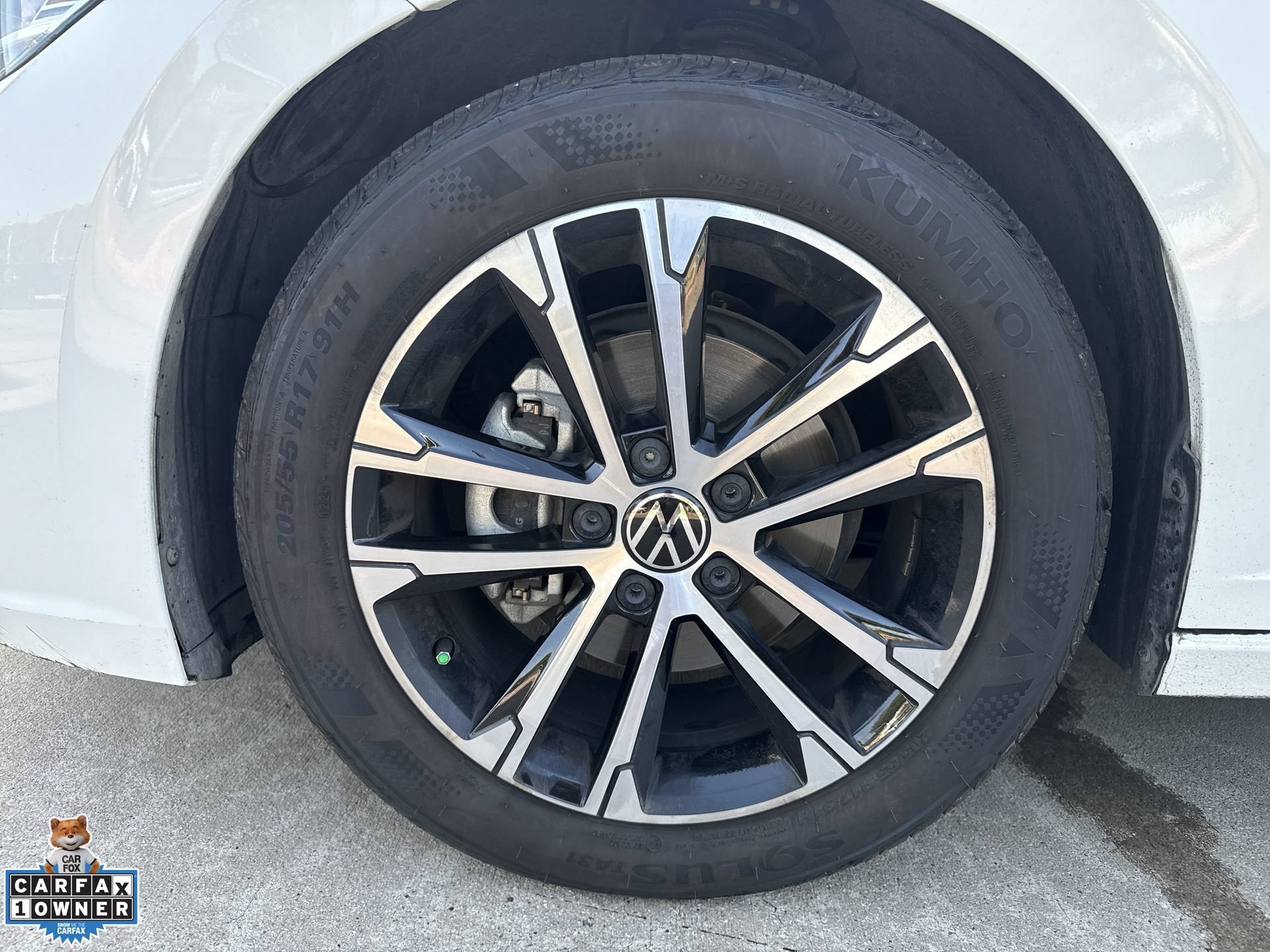 Certified 2024 Volkswagen Jetta Sport FWD image 19