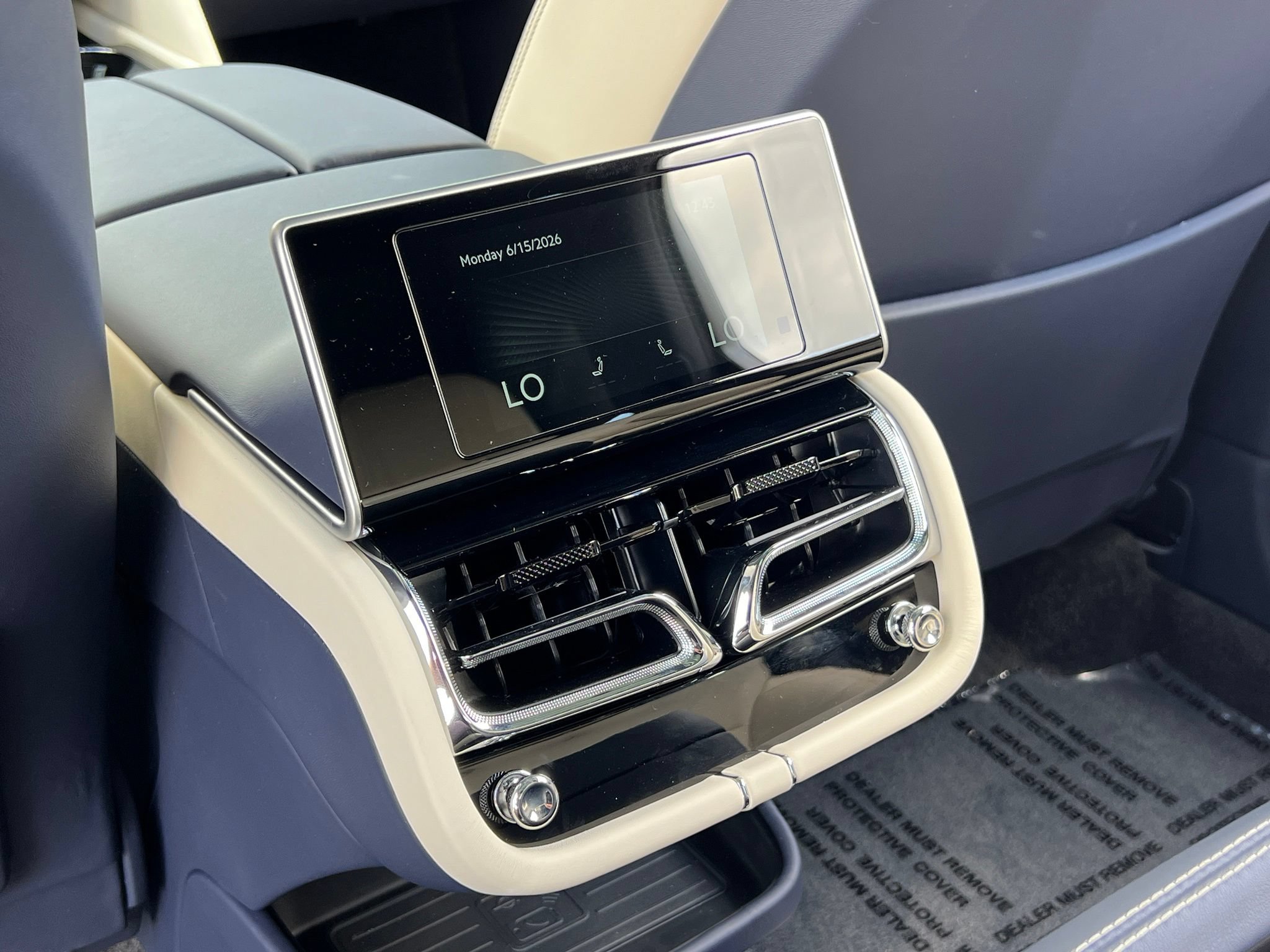 New 2026 Bentley Bentayga Extended Wheelbase AWD/4WD image 19