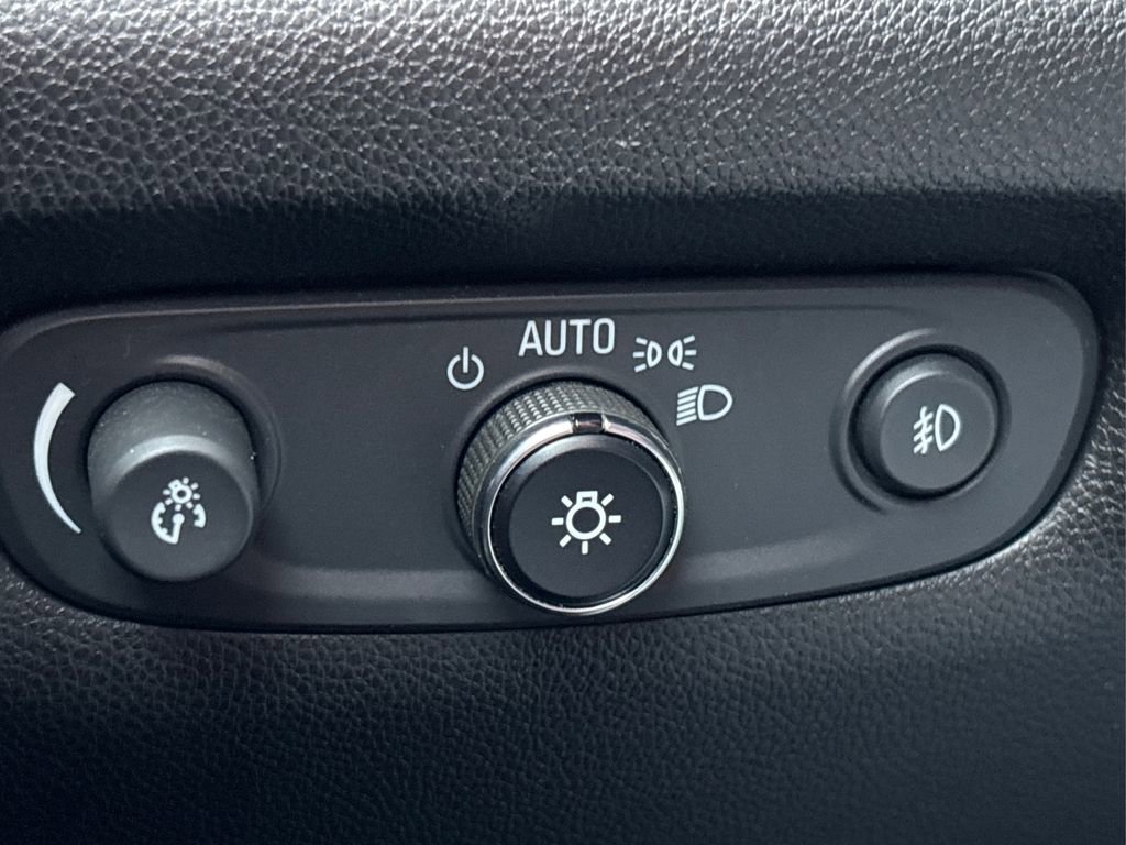 Used 2019 Chevrolet Traverse LT image 23