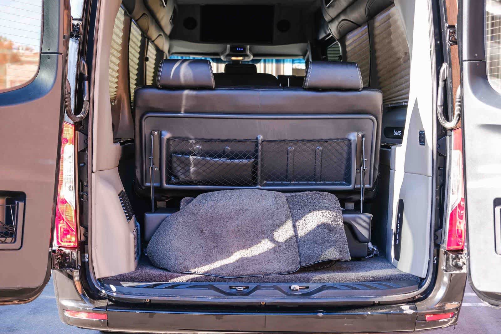 Used 2020 Mercedes-Benz Sprinter 3500 w/ Windows All Around Package image 39