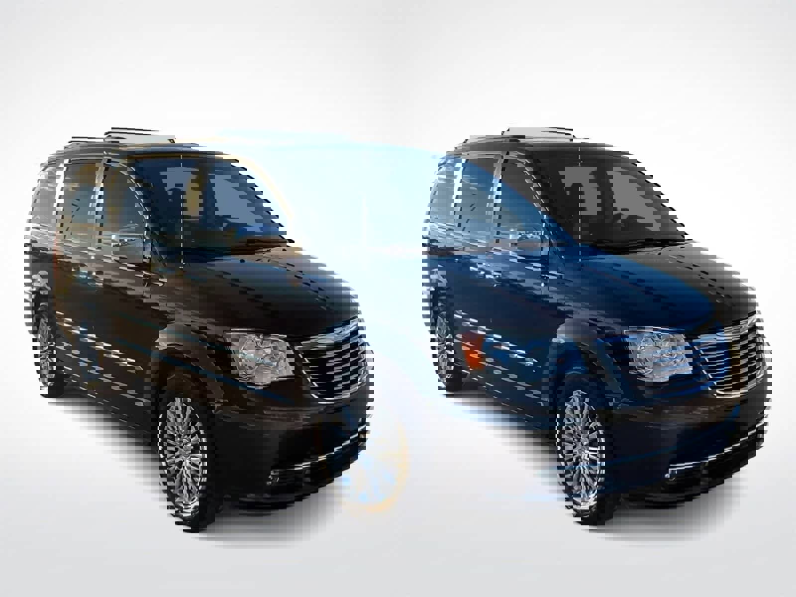 Used 2015 Chrysler Town & Country Touring-L w/ Driver Convenience Group image 2