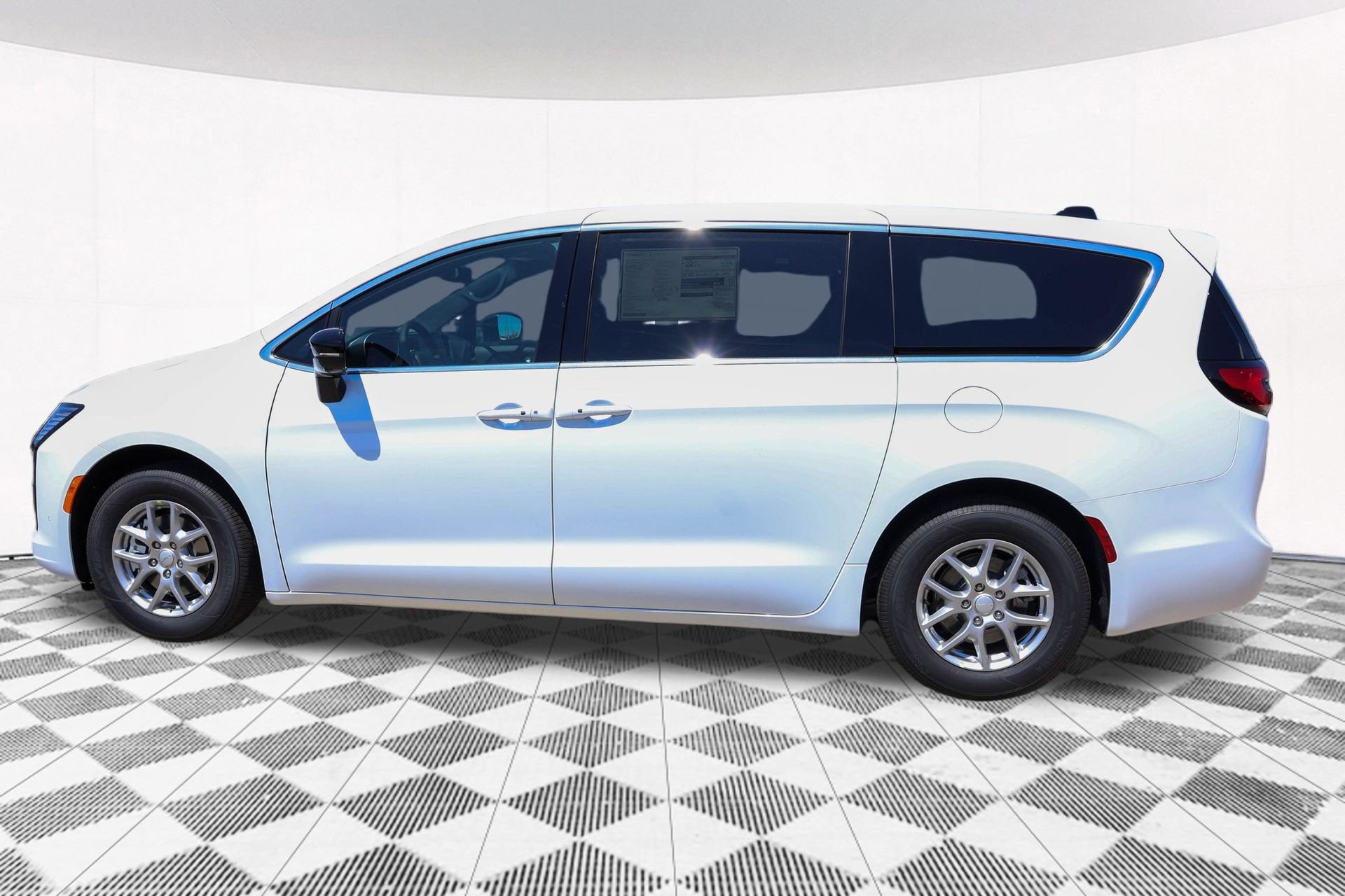 New 2027 Chrysler Pacifica Select FWD image 9