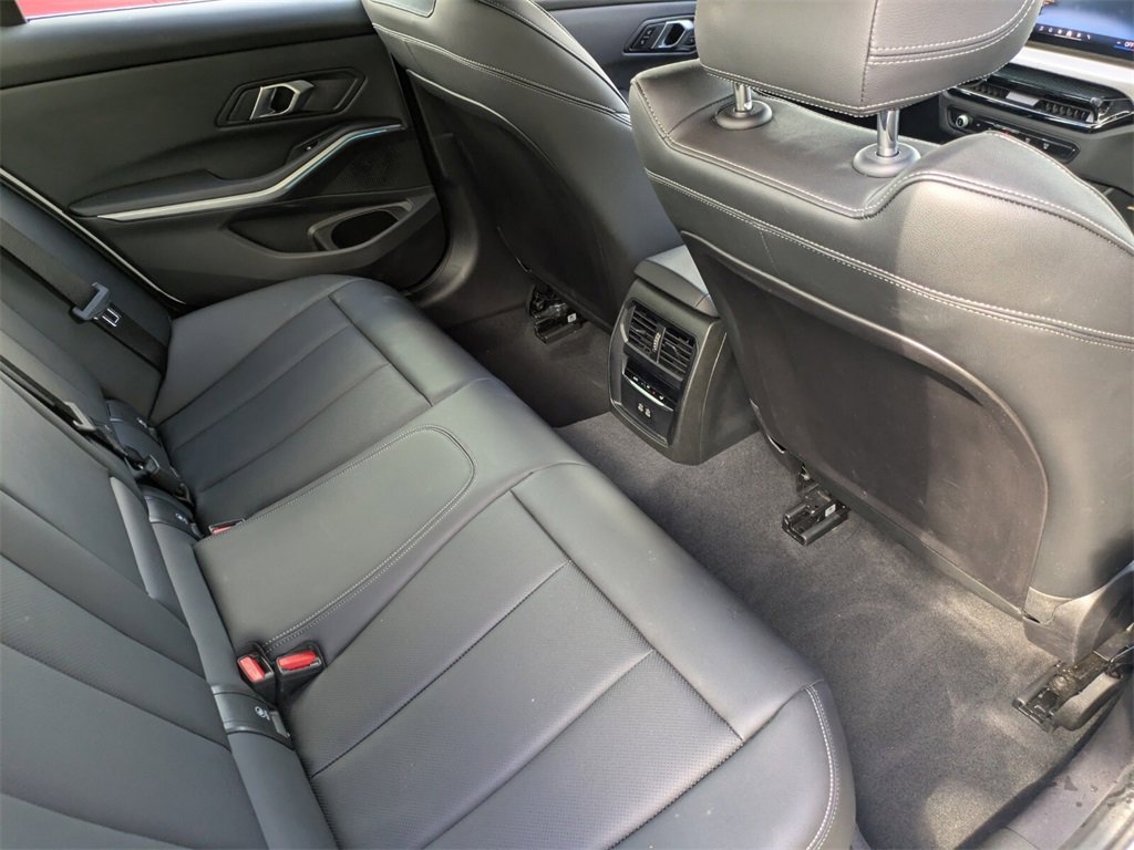 Used 2025 BMW 330i Sedan image 29