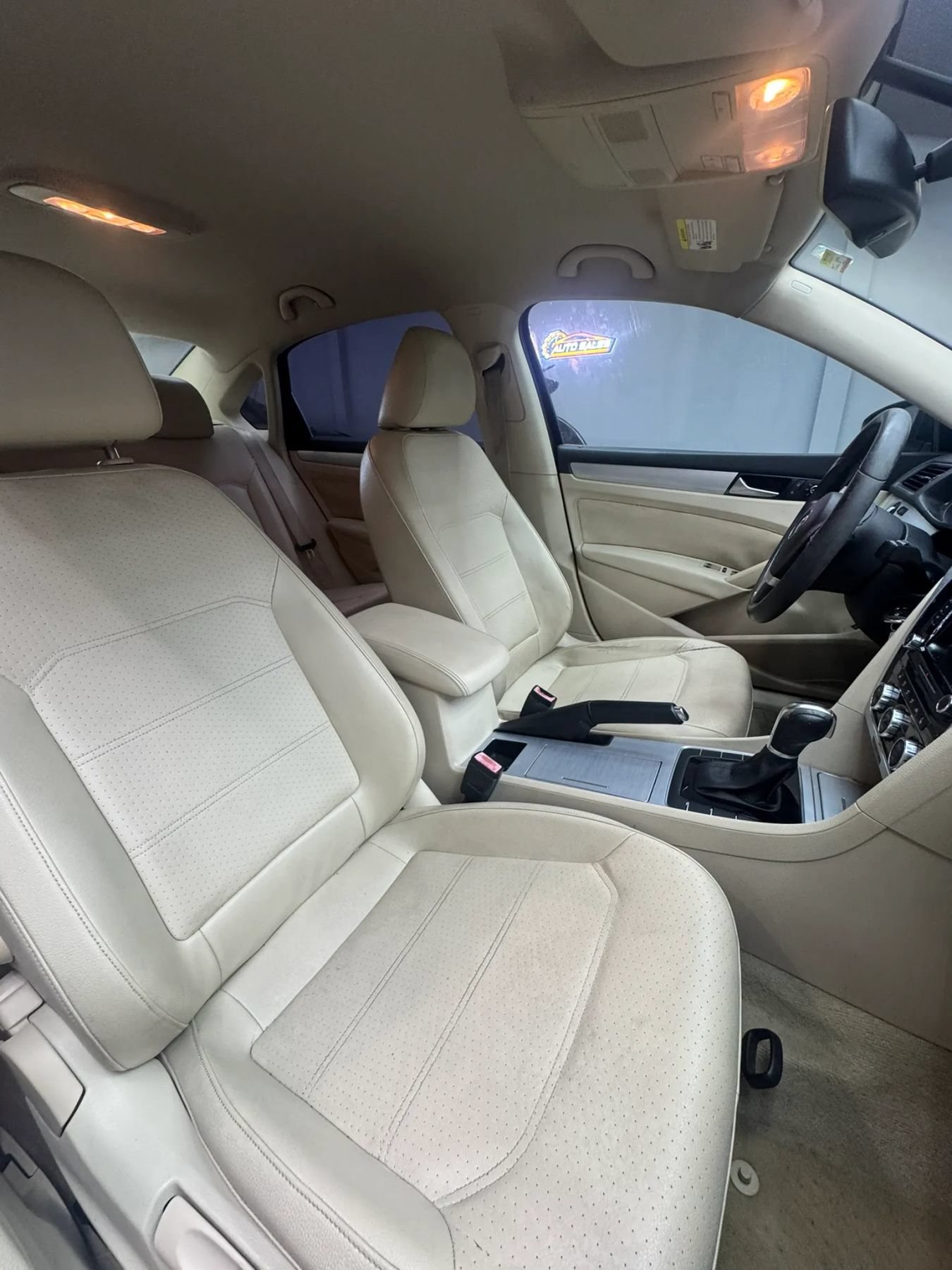 Used 2012 Volkswagen Passat 2.5 SE FWD image 21