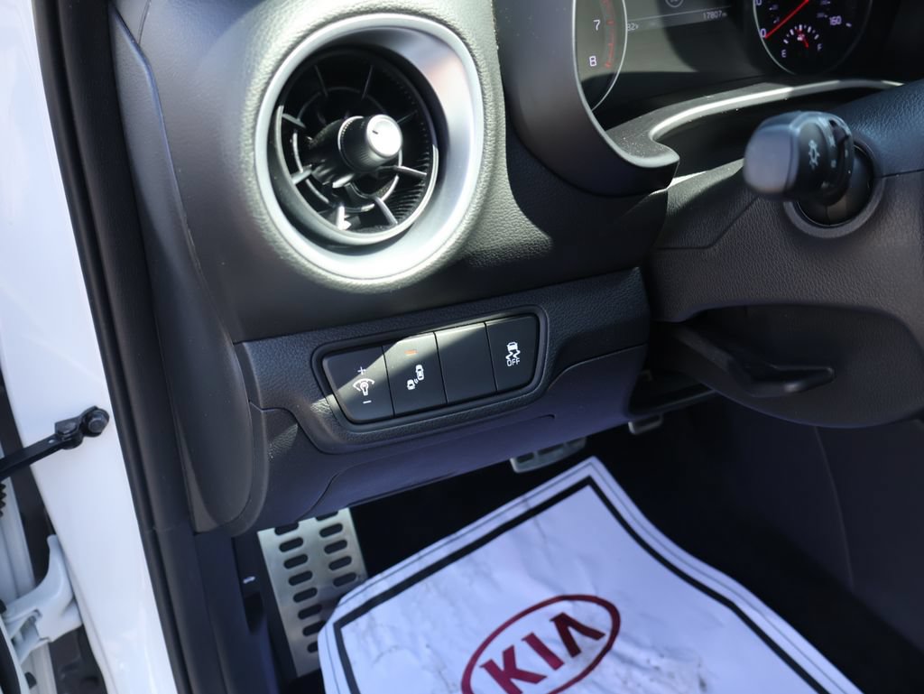 Certified 2024 Kia Forte GT-Line FWD image 17