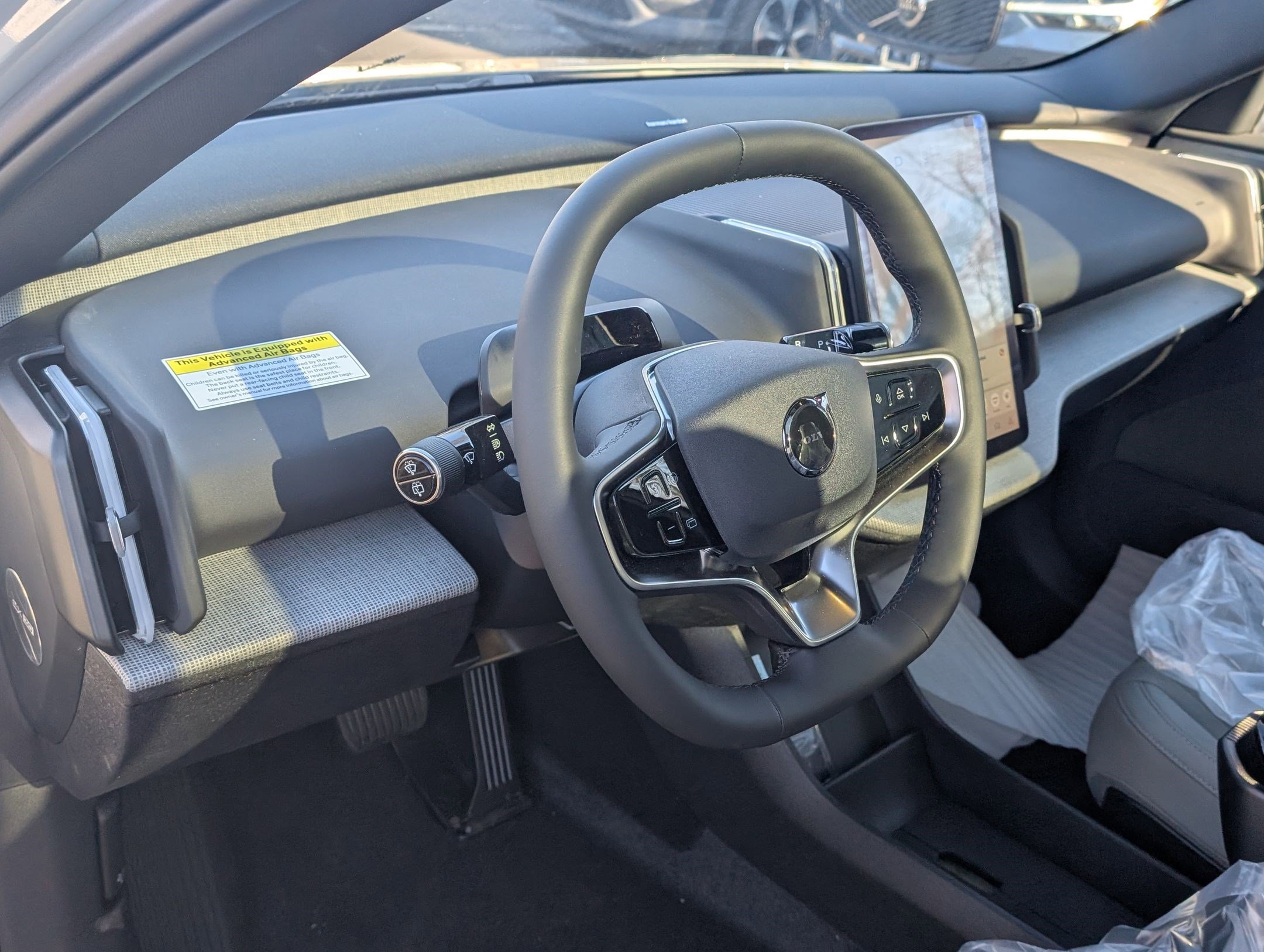 New 2026 Volvo EX30 Cross Country Ultra w/ Protection Package Premier image 7