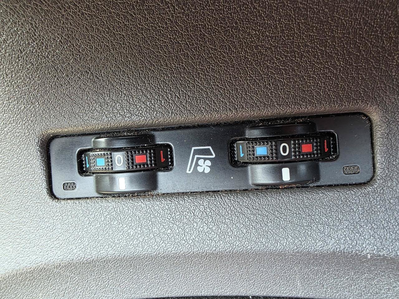 Used 2011 Lexus ES 350 FWD image 17