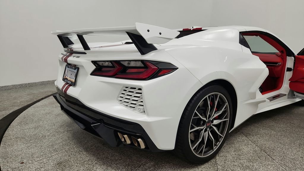 Used 2023 Chevrolet Corvette Stingray Premium Conv w/ Z51 Performance Package RWD image 21