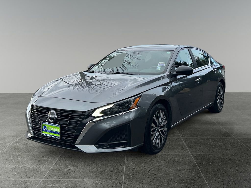 Used 2025 Nissan Altima 2.5 SV image 3