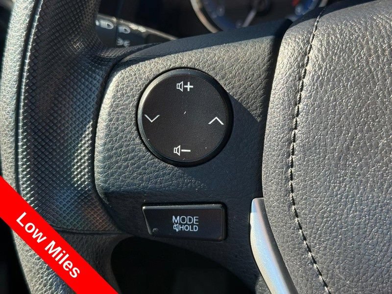 Used 2017 Toyota Corolla LE w/ Carpet Mat Package (TMS) FWD image 20