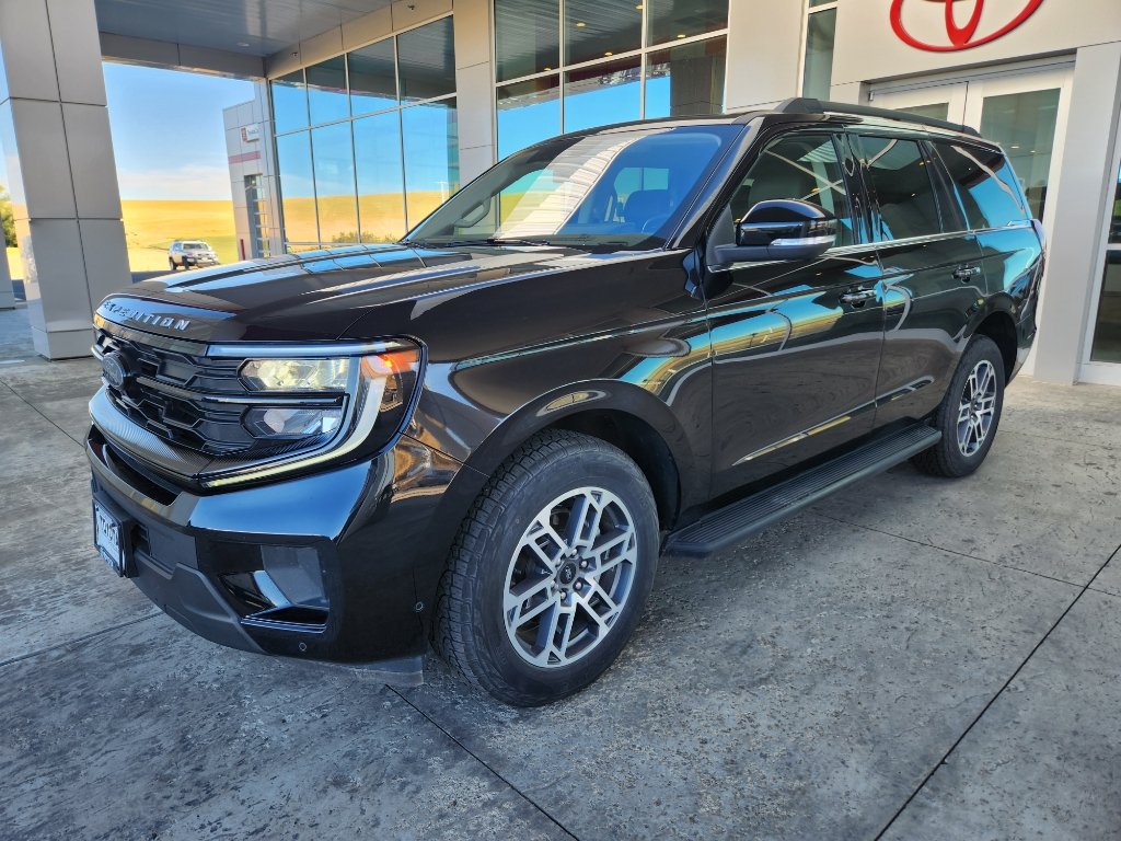 Used 2025 Ford Expedition Active AWD/4WD image 5