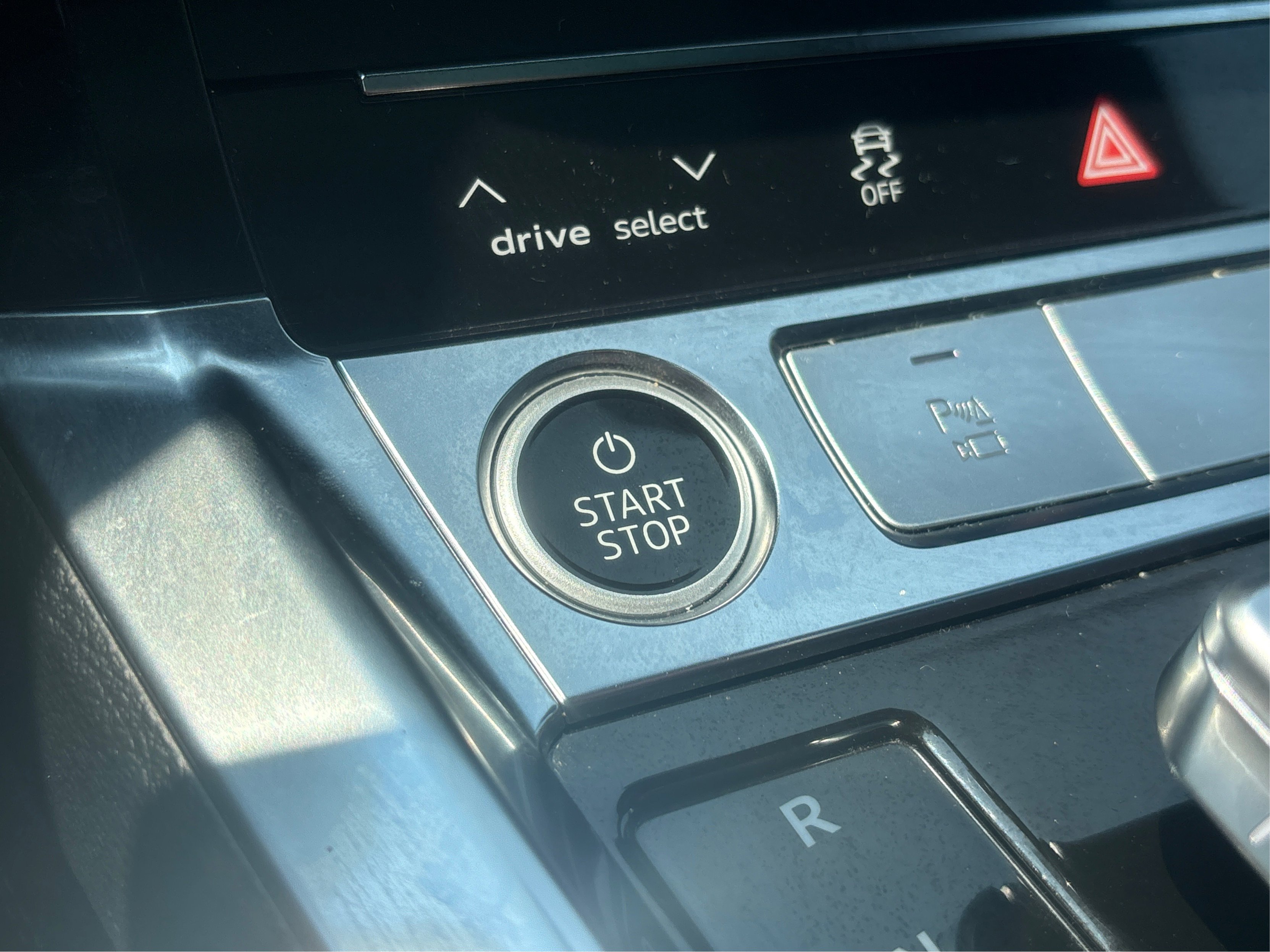 Used 2024 Audi Q8 e-tron Premium Plus w/ Premium Plus Package image 47