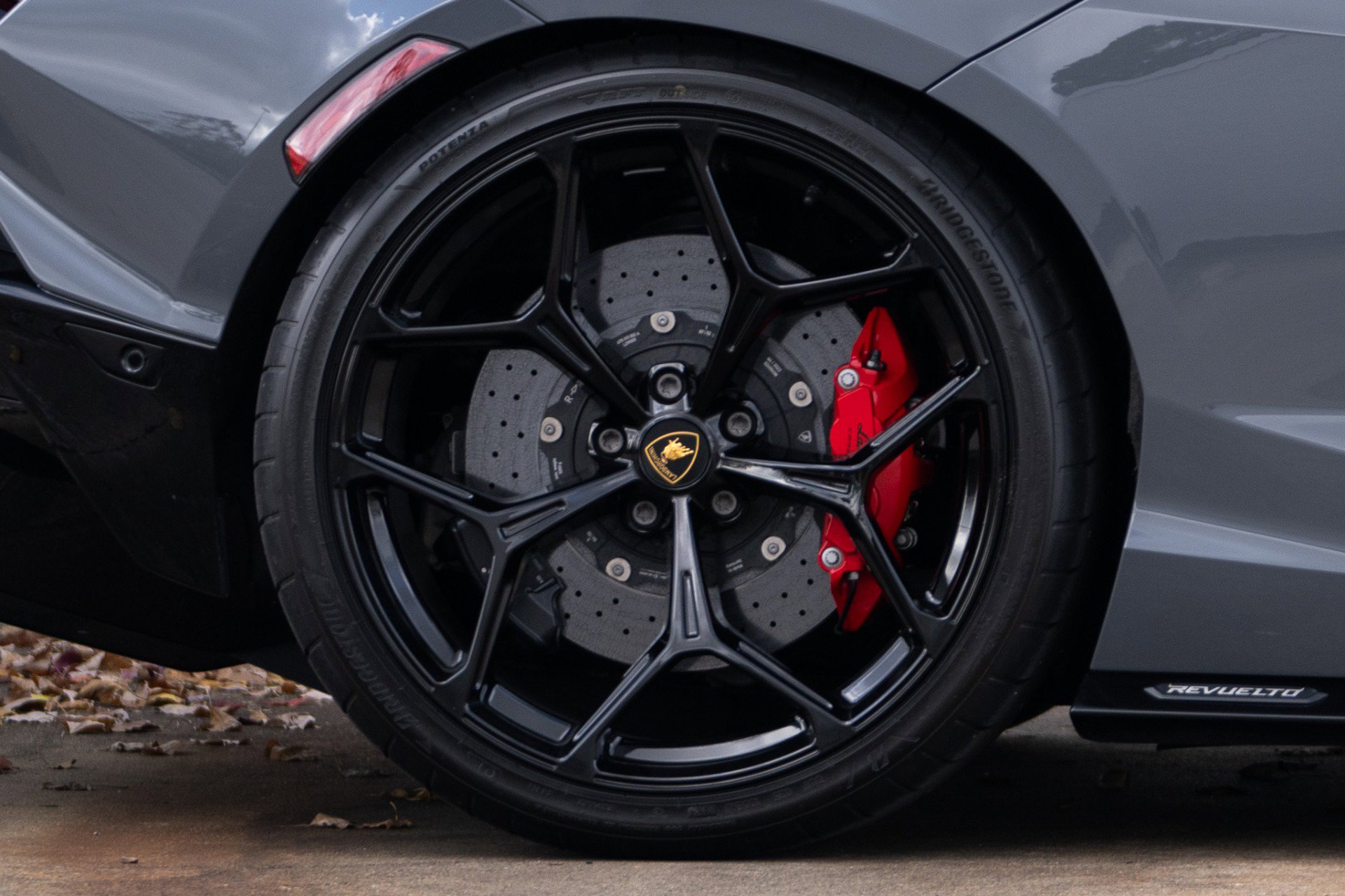 Used 2024 Lamborghini Revuelto image 34