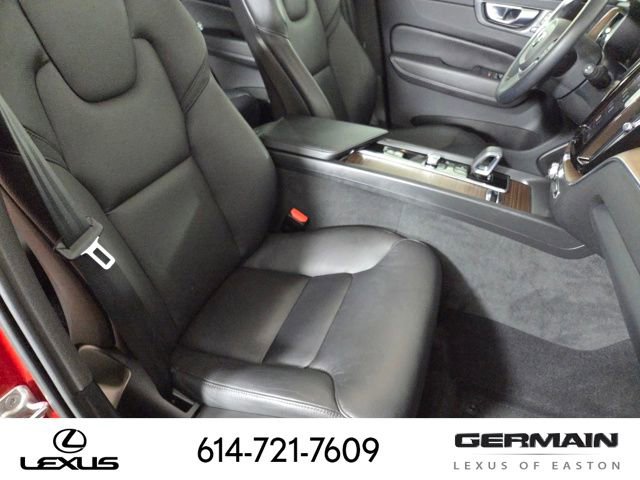 Used 2022 Volvo XC60 B5 Momentum w/ Climate Package image 30