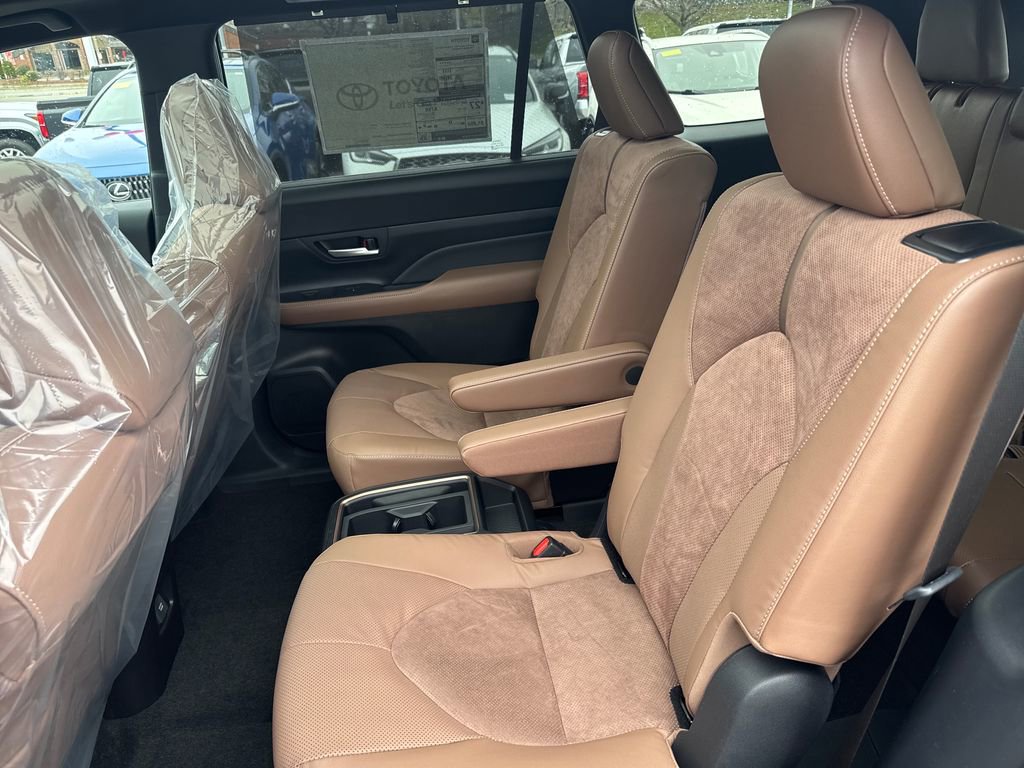 New 2026 Toyota Grand Highlander AWD Hybrid image 34