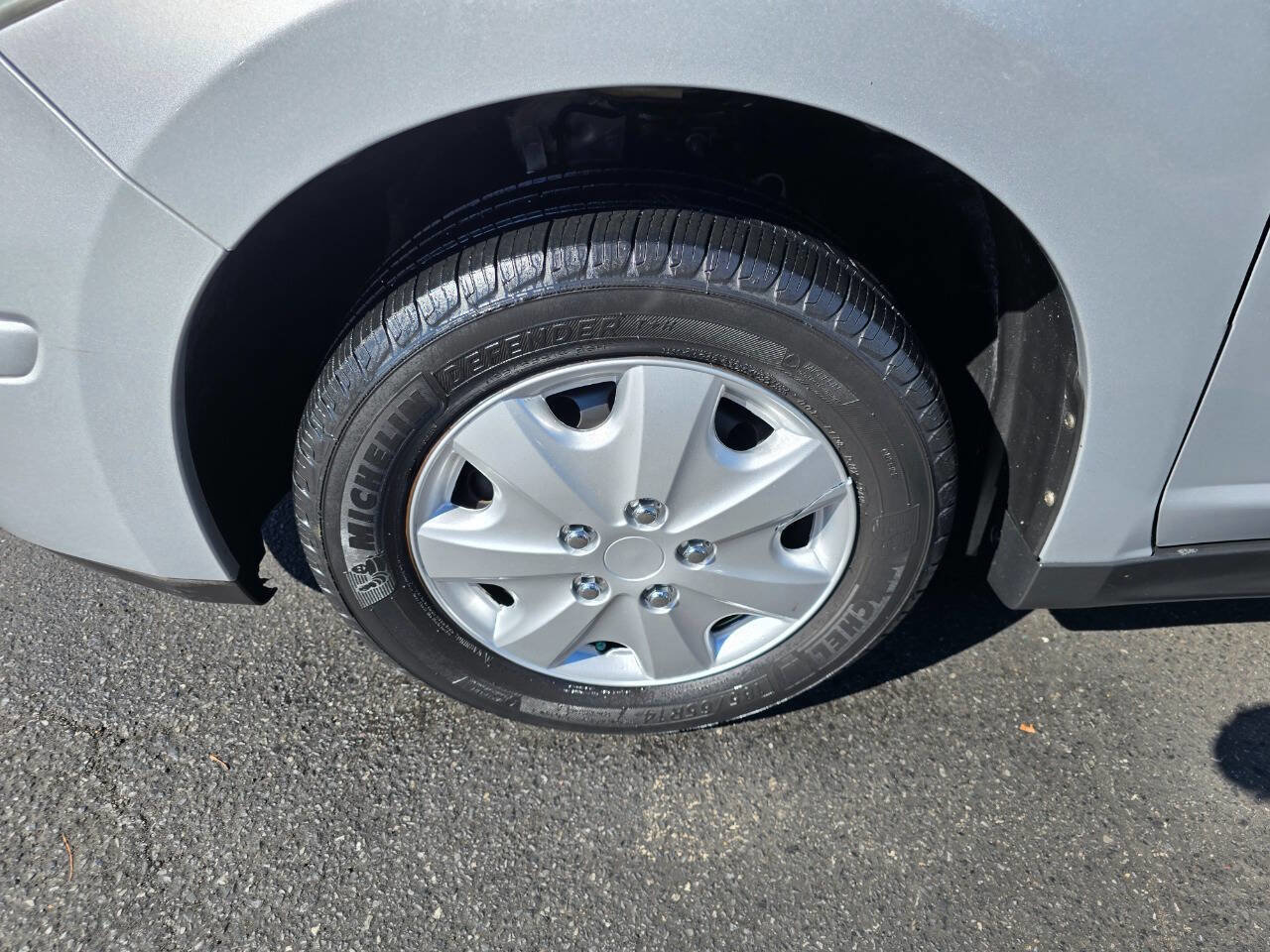 Used 2009 Nissan Versa Sedan image 9