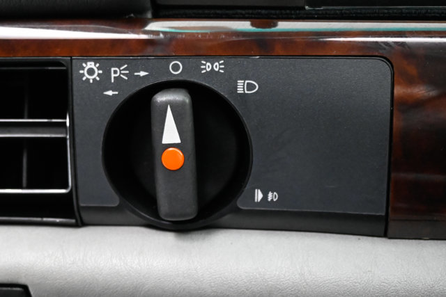 Used 1991 Mercedes-Benz 560 SEL image 64