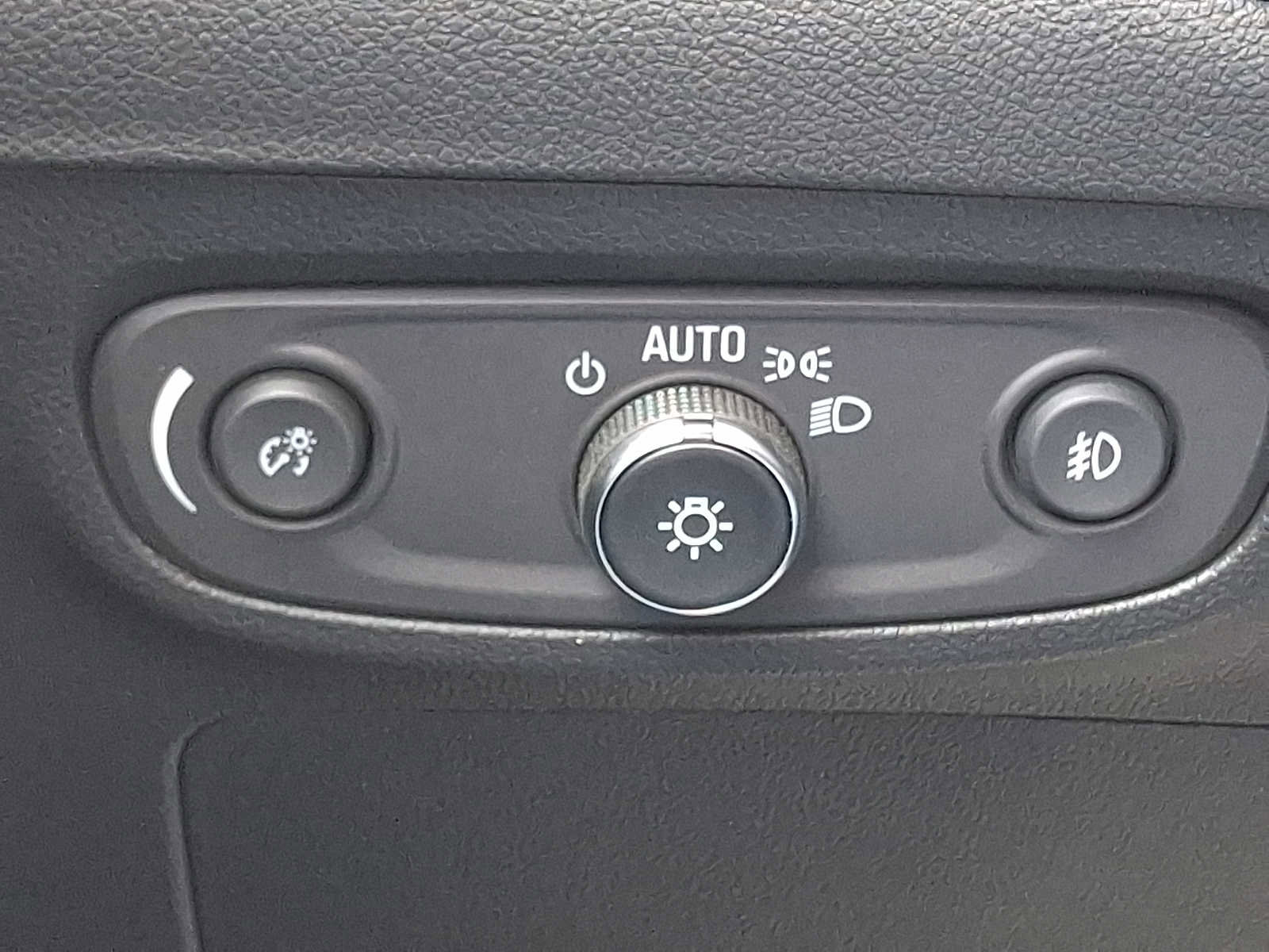 Used 2023 Buick Encore GX Select w/ Sport Touring Package image 26