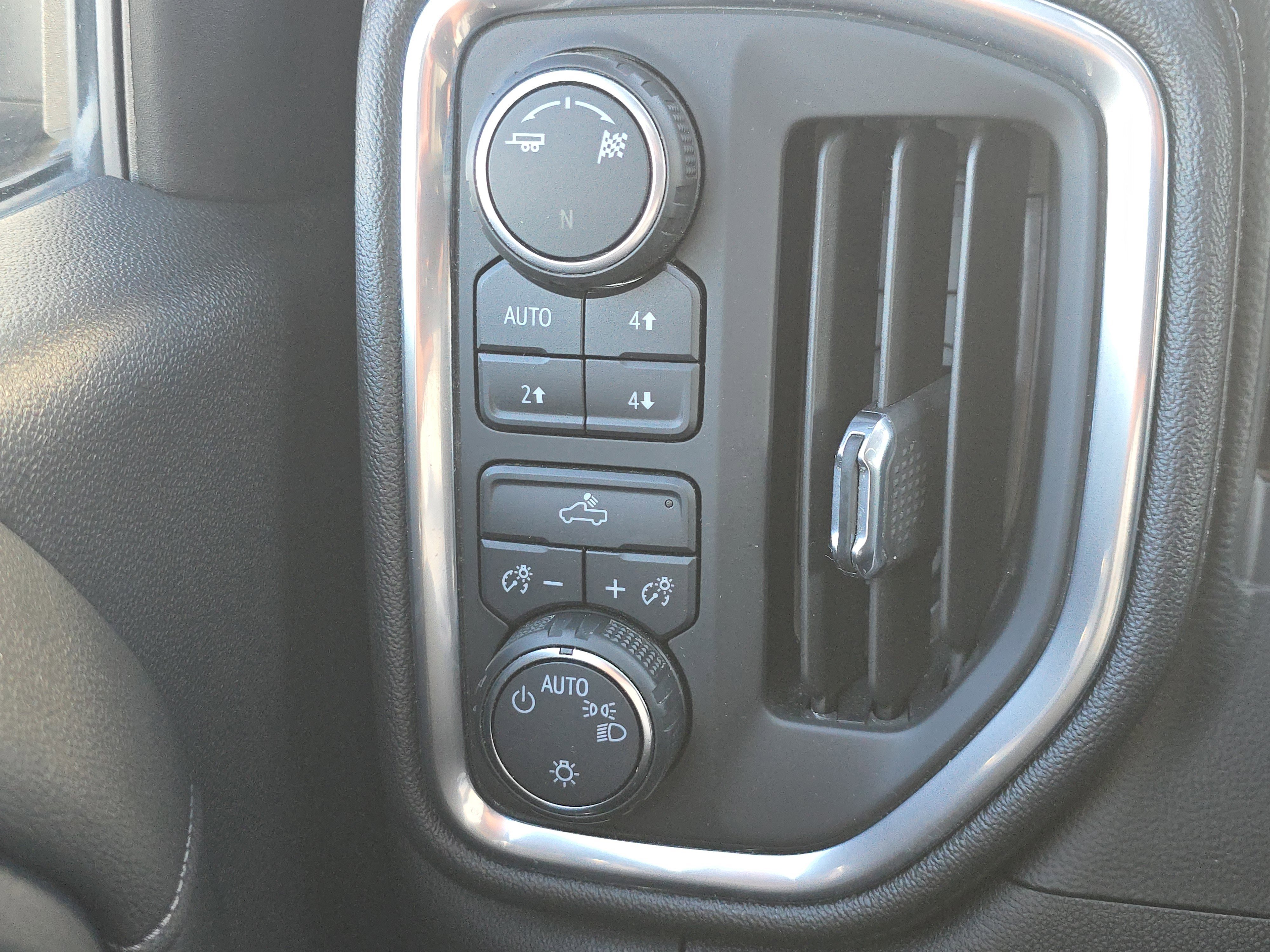 Used 2019 Chevrolet Silverado 1500 LT w/ All-Star Edition image 24