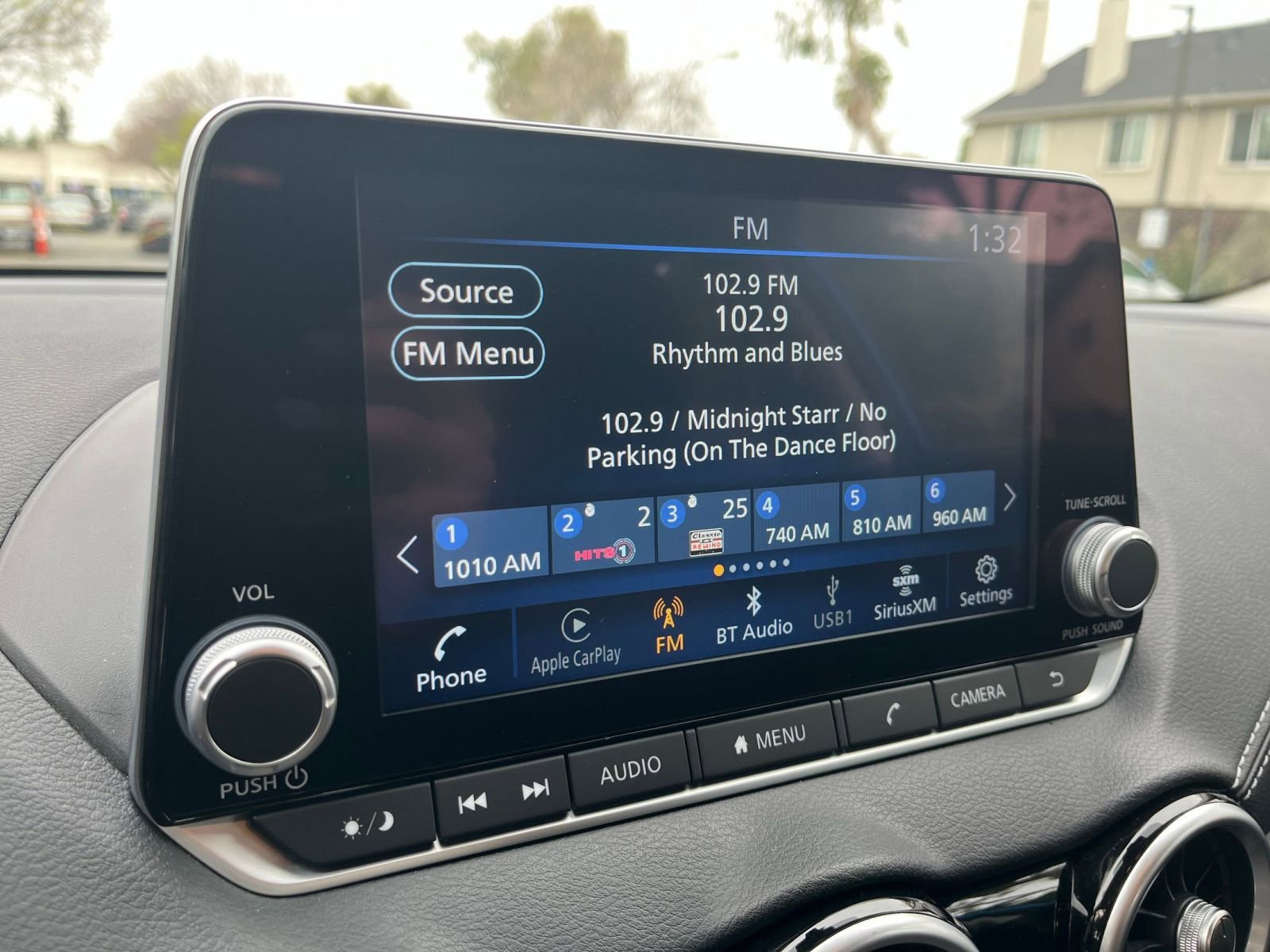 Used 2025 Nissan Sentra SV FWD image 20