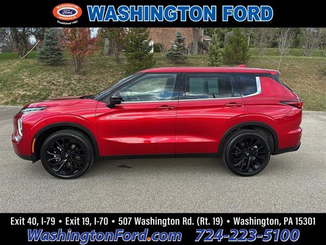 Used 2023 Mitsubishi Outlander SE Black Edition