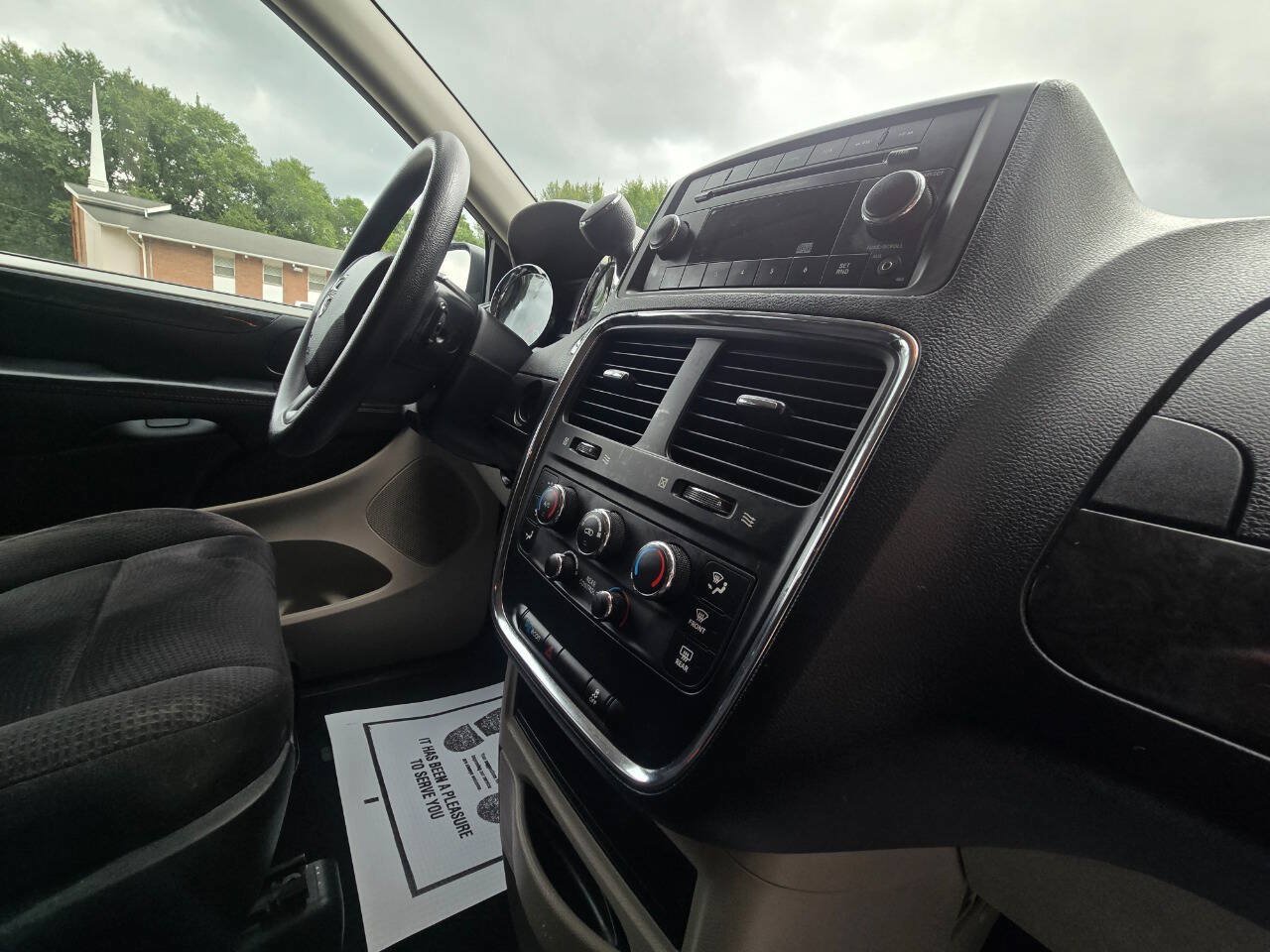 Used 2013 Dodge Grand Caravan SE FWD image 26