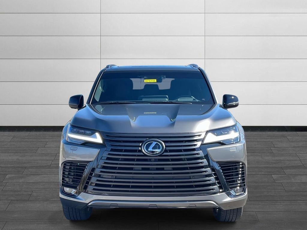 Used 2023 Lexus LX 600 4WD w/ Appearance Package image 8