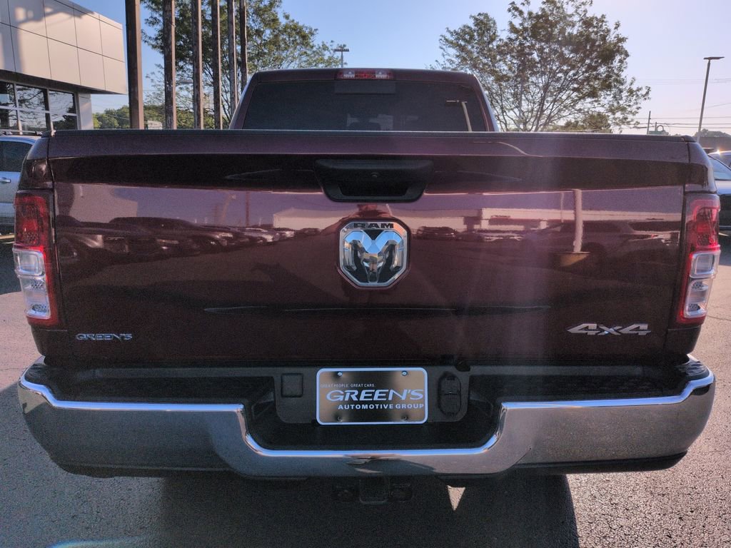 Used 2024 RAM 2500 Tradesman w/ Chrome Appearance Group AWD/4WD image 4