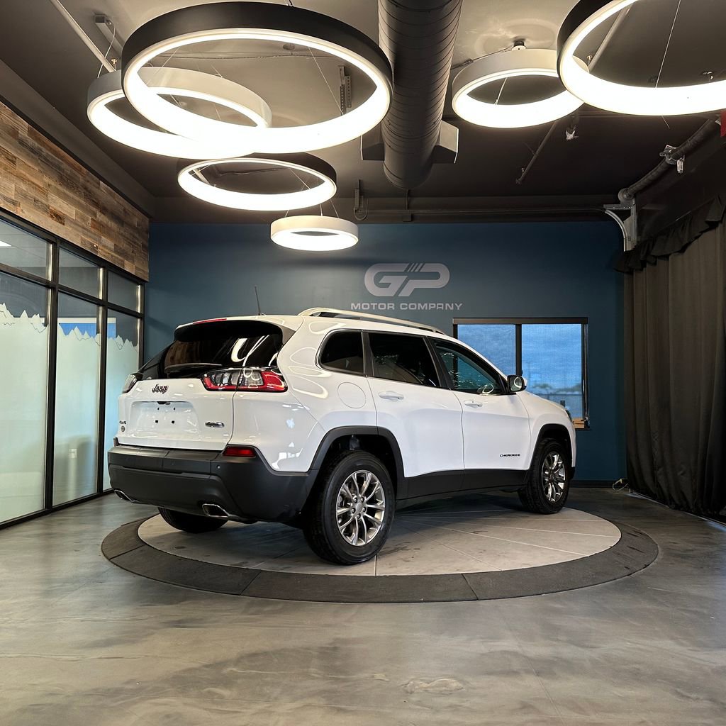 Used 2021 Jeep Cherokee Latitude Lux AWD/4WD image 3