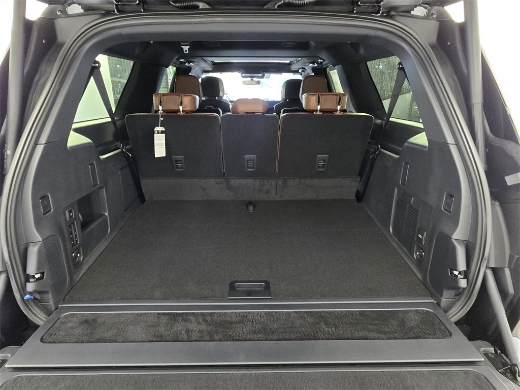 New 2026 Lincoln Navigator L Reserve image 16