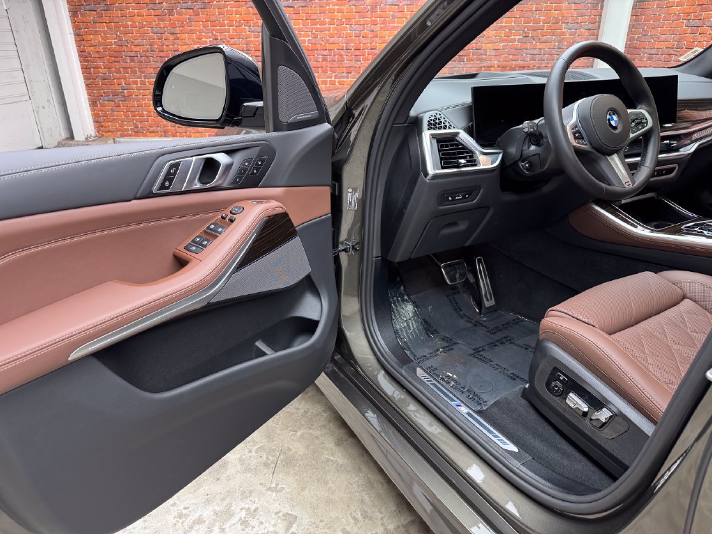 Certified 2026 BMW X5 xDrive40i w/ Executive Package AWD/4WD image 9