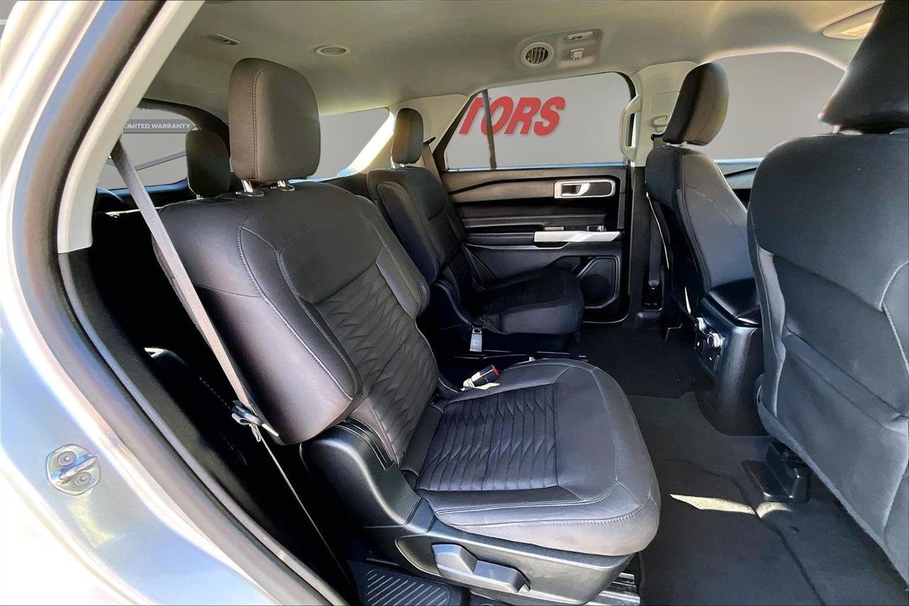 Used 2021 Ford Explorer XLT AWD/4WD image 27