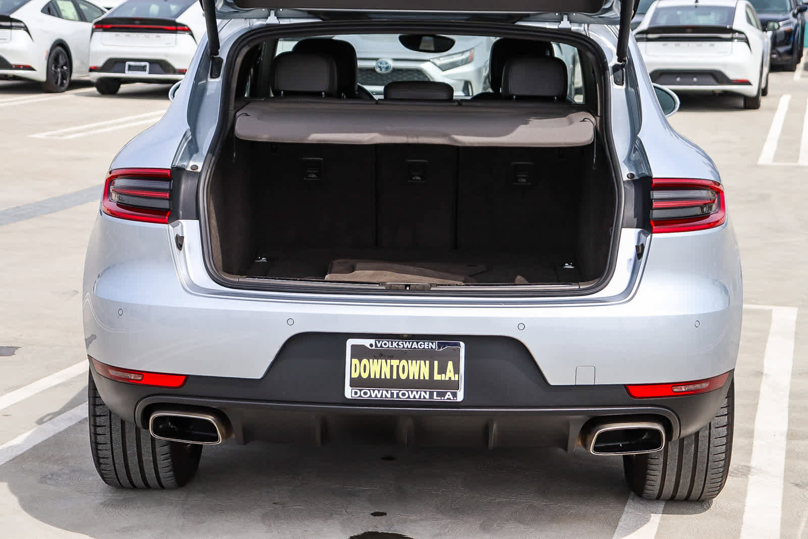 Used 2018 Porsche Macan AWD/4WD image 29