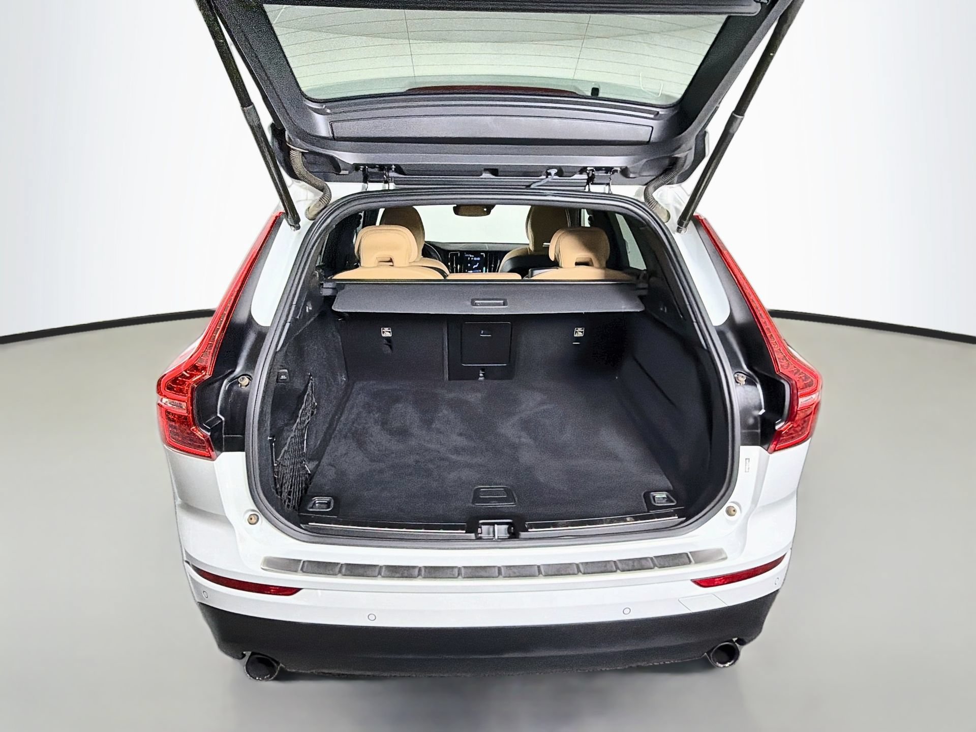 Used 2020 Volvo XC60 T5 Momentum w/ Protection Package Premier AWD/4WD image 27