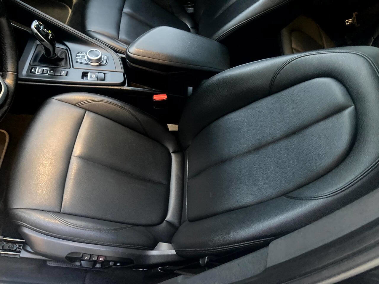 Used 2021 BMW X1 xDrive28i w/ Premium Package image 13