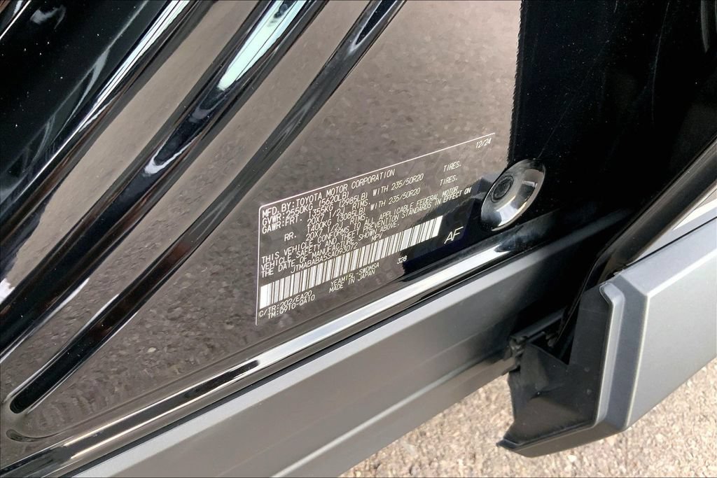 Used 2025 Subaru Solterra AWD/4WD image 18