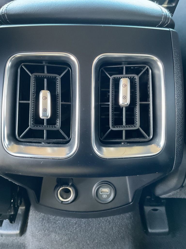 Used 2023 Kia Sorento EX image 25