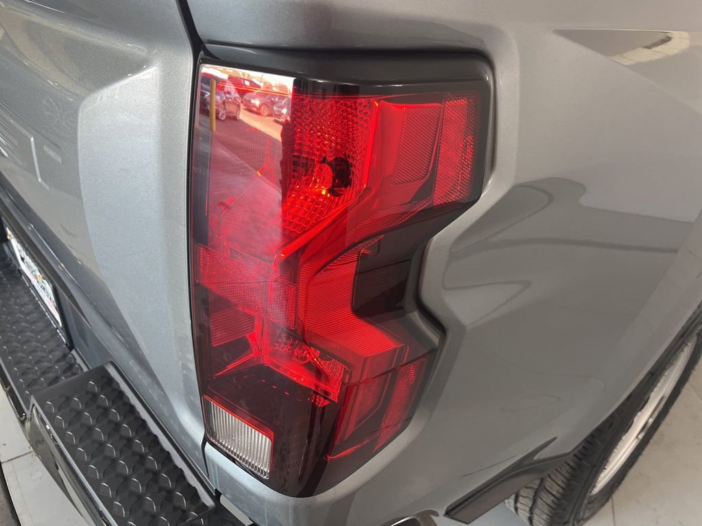 Used 2024 Chevrolet Colorado W/T image 45