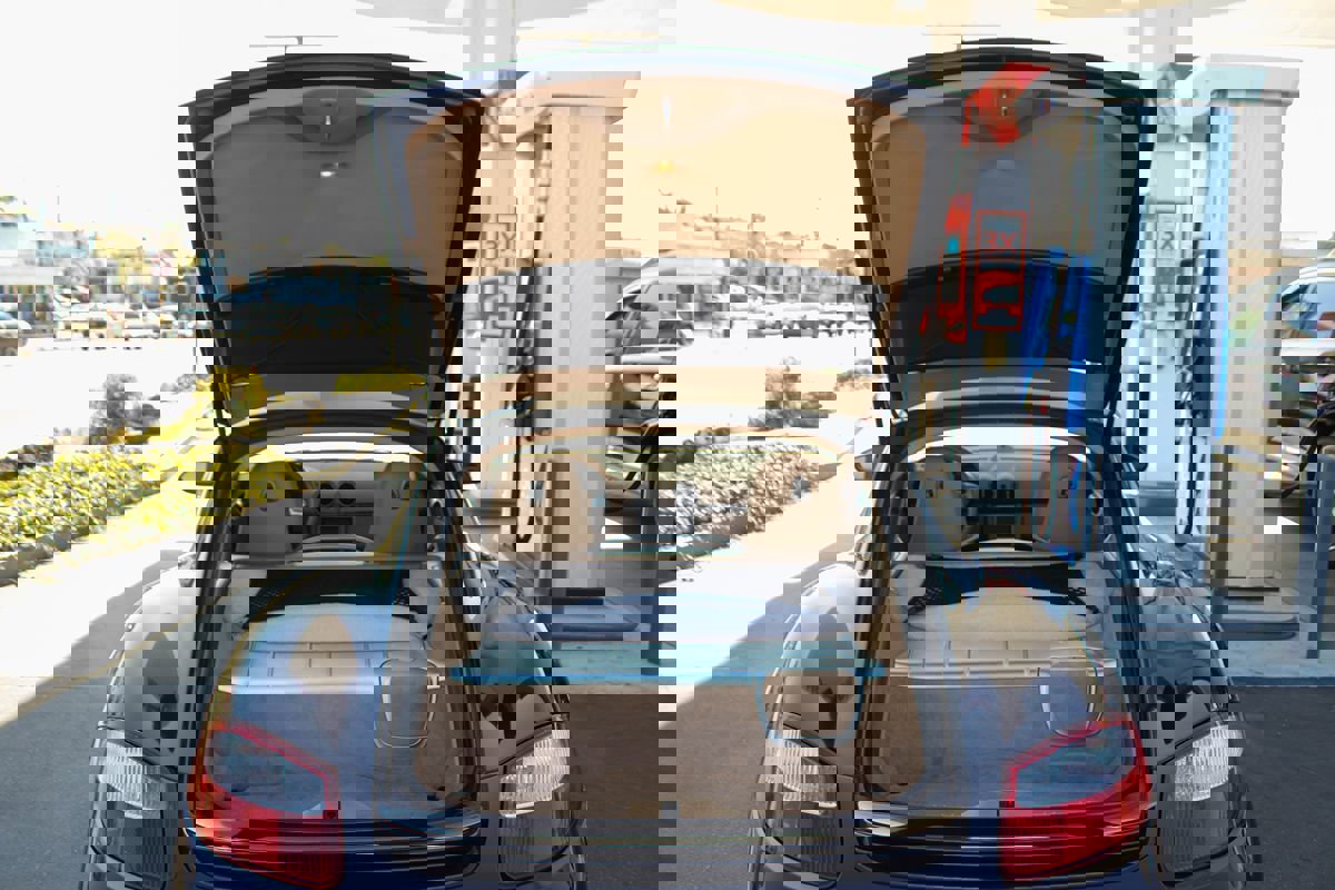 Used 2008 Porsche Cayman Coupe w/Preferred Pkg image 27