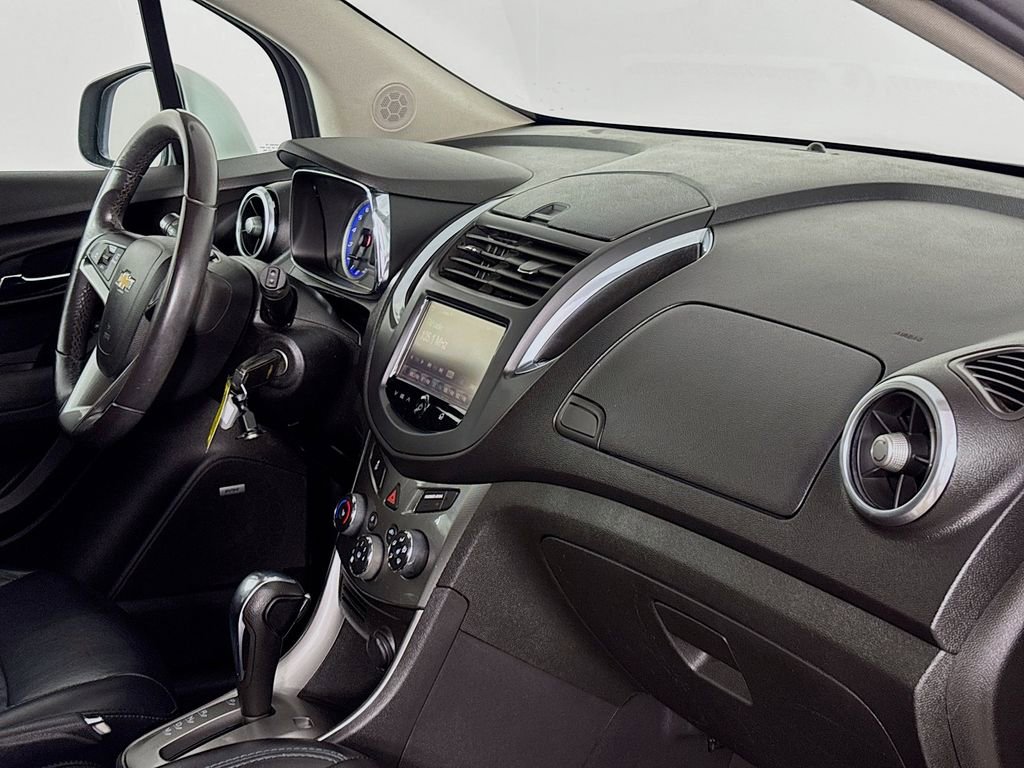 Used 2016 Chevrolet Trax LTZ image 28