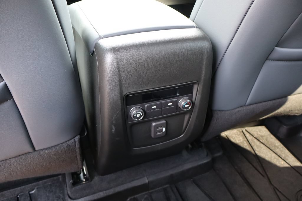 Certified 2024 Buick Enclave Essence w/ Technology Package AWD/4WD image 38