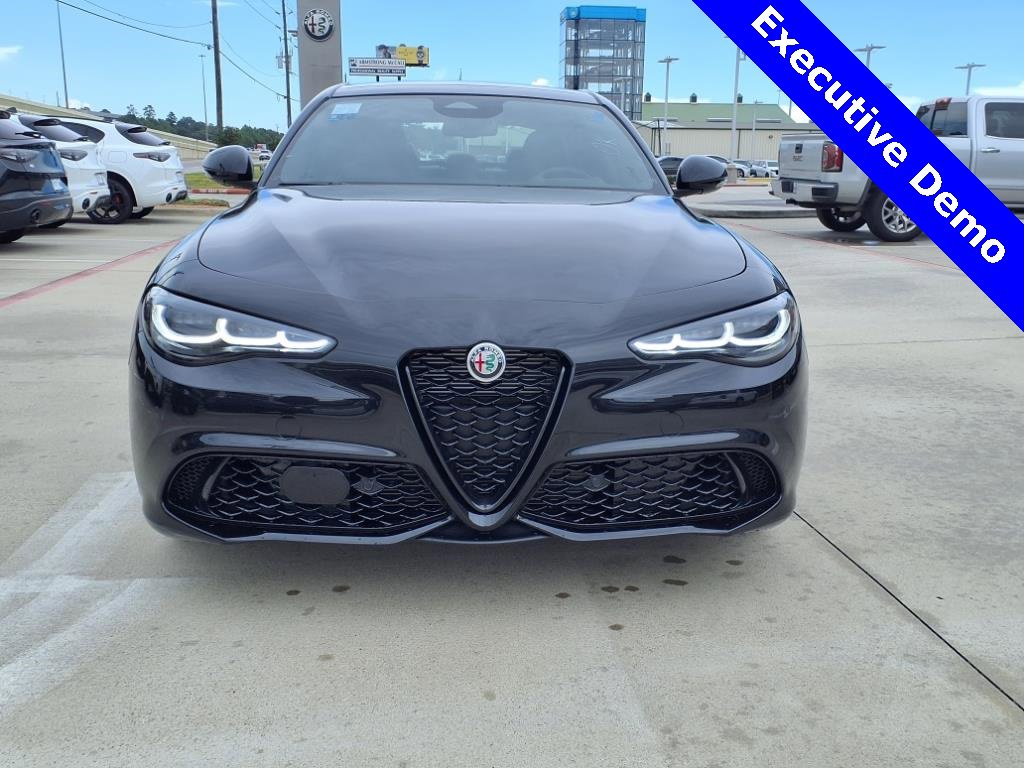 New 2025 Alfa Romeo Giulia w/ Driving Assist Package image 4
