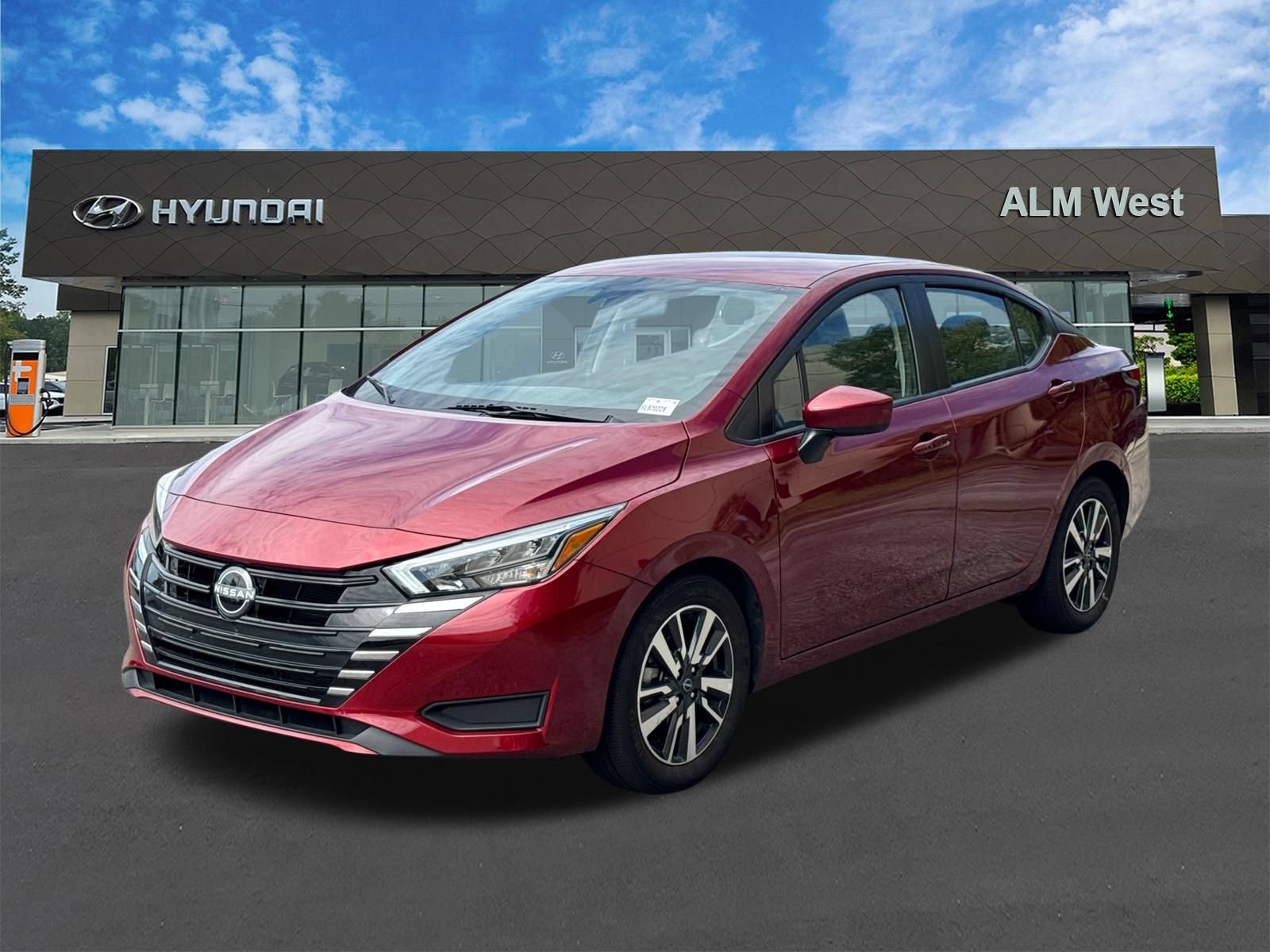 Used 2025 Nissan Versa SV FWD image 1