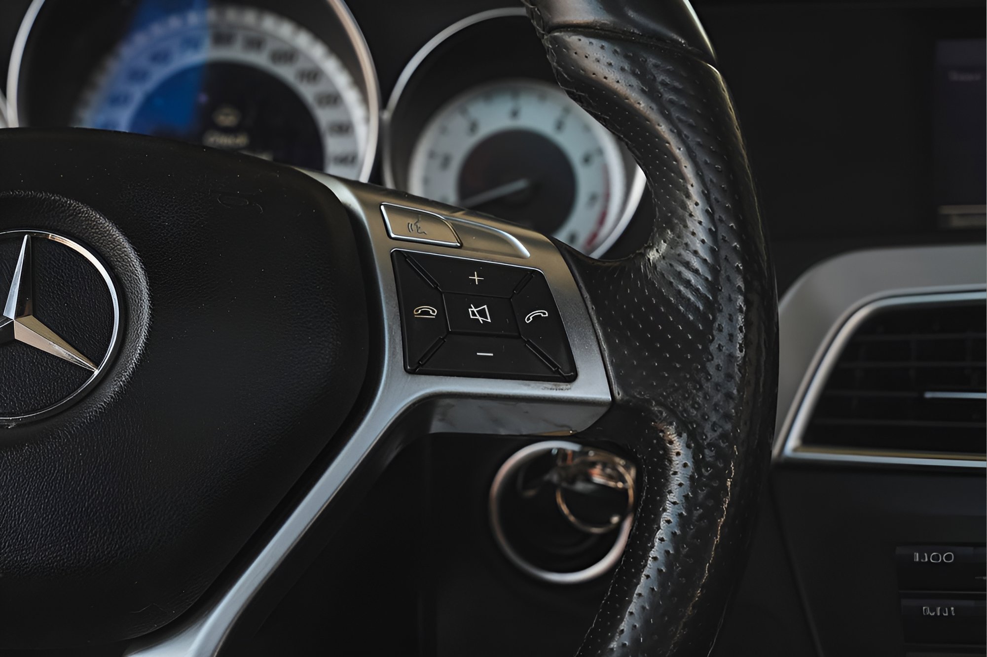 Used 2014 Mercedes-Benz C 250 Sport image 26