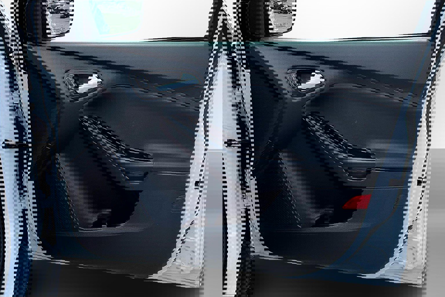 Used 2018 Ford Focus SE image 26